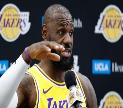 需“过度谨慎”！曝詹姆斯尚未达到理想状态训练营参与度受限