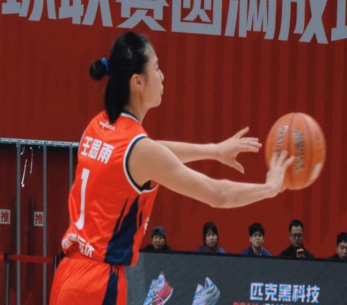 泪目!中国女篮30岁王牌满血归来轰22+10:宫鲁鸣该重用她