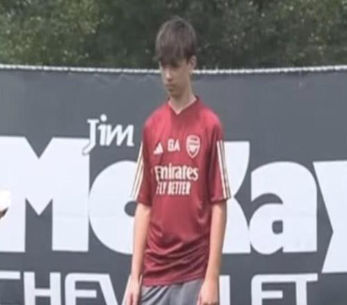 我的教練父親阿爾特塔16歲的兒子代表阿森納U17出場(chǎng)