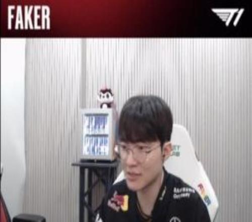 加里奥:!Faker又开了一次二选一的投票:梅尔得票率超过加里奥