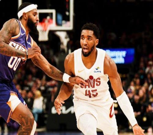 大爆冷！米切爾16+8毫無借口，火箭棄將27+3全隊第二，格林險受傷