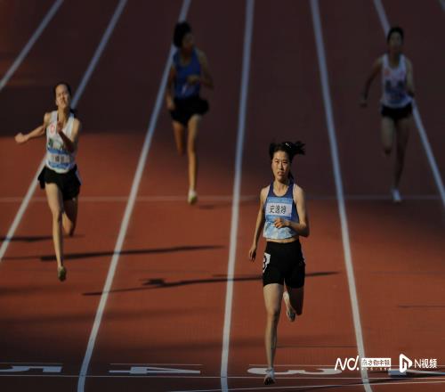 初冬的高級(jí)影像，殘?zhí)貖W會(huì)田徑場(chǎng)上堅(jiān)強(qiáng)不屈、追逐夢(mèng)想的他們