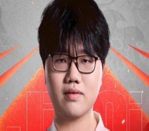 代替哥哥打第一賽段TES官方:前RNG下路JiaQi加盟隊伍