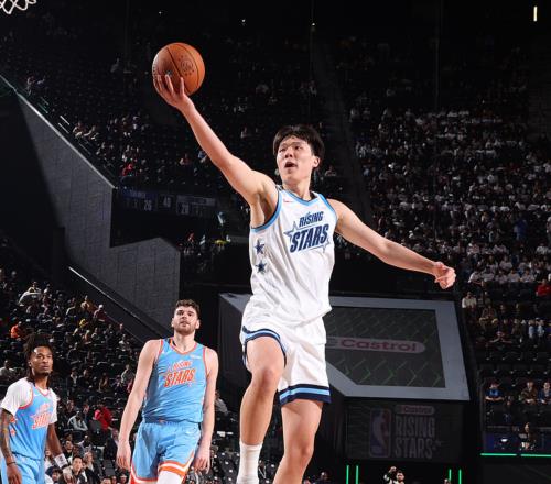 NBA全明星新秀赛:杨瀚森10+2创惊喜,卡斯尔6+5,谢泼德3记三分