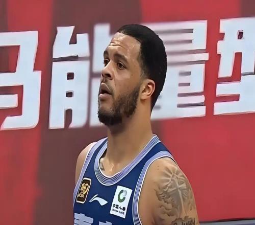 廣東VS青島！杜鋒迎首次大考，徐杰帶隊(duì)四連勝，拼外援的時(shí)間到了