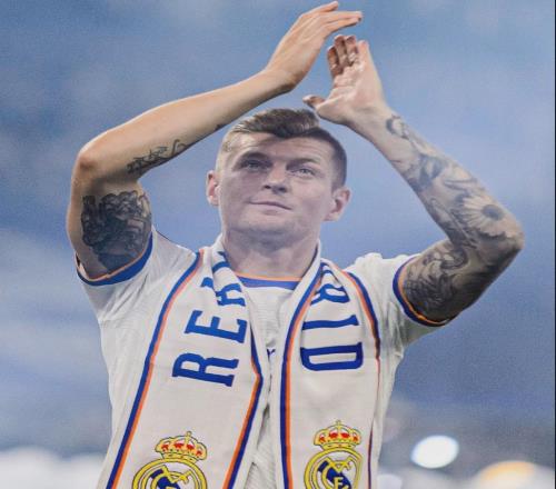 米体：国米愿7000万卖巴斯托尼给巴萨！皇马考虑下赛季请回克罗斯