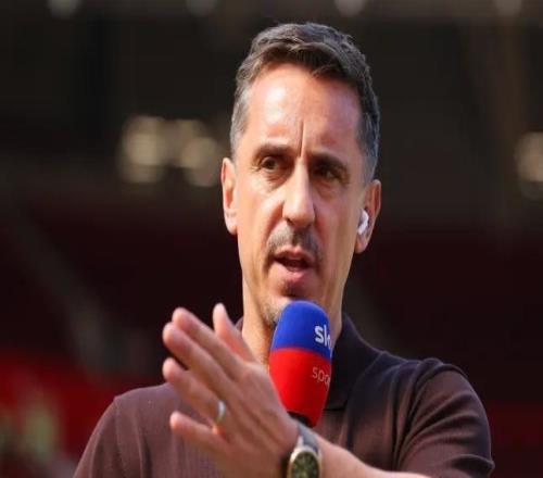 内维尔:姆伯莫的射门相当离谱且草率,他需要改进临门一脚