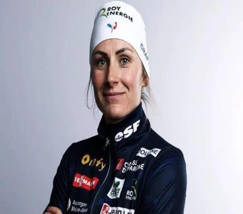 冬奧冠軍被曝盜刷隊(duì)友信用卡，被網(wǎng)暴的卻是受害者因?yàn)楣谲娪薪鹋疲龥]有...這