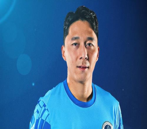 一聲嘆息：中國(guó)男足名將結(jié)婚當(dāng)天失業(yè)，被球隊(duì)拋棄，33歲難再上崗
