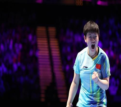 大心脏！孙颖莎决胜局逆转汉娜高达，晋级世界杯四强