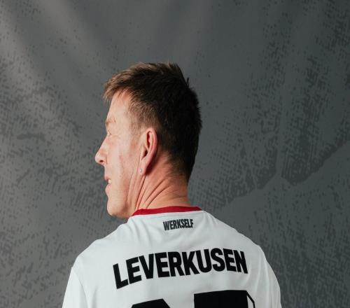 陪伴是最长情的告白,药厂发布纪念球衣致敬球迷协会成立50周年