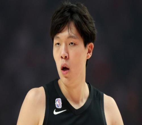 开拓者队记:球队正让杨瀚森积累经验同时保护其自信