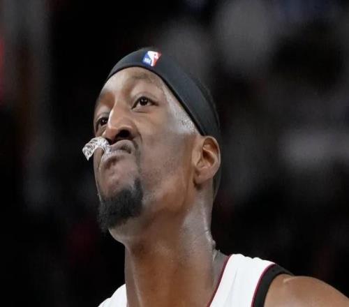 非卖品,记者:热火队强硬拒绝了所有关于阿德巴约的交易谈判