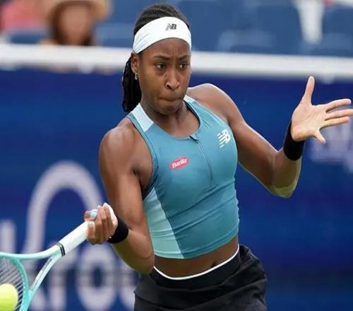 辛纳和高芙揭秘更衣室不为人知的一面：暗中硝烟四起