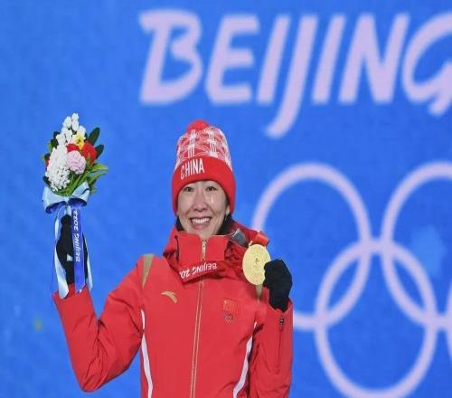 徐梦桃在《人民日报》撰文