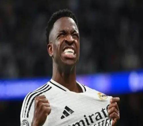 塞爾記者：維尼修斯迎來絕佳機(jī)會，皇馬希望主場球迷不要噓他