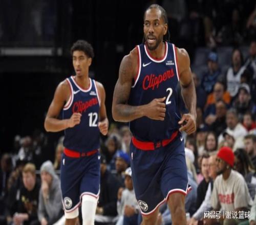 FW建议快船交易伦纳德,送他去雄鹿联手字母,换三球员+首轮签