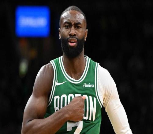 毫不留情，杰倫布朗公開批評湖人隊勒布朗詹姆斯總是假摔