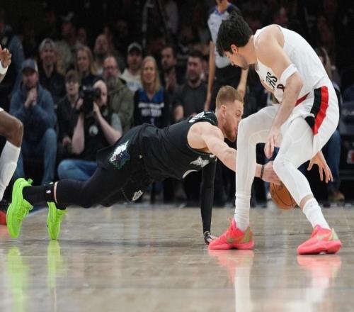 杨瀚森第36场缺席!开拓者拒森林狼18分逆转格兰特26分献制胜5分