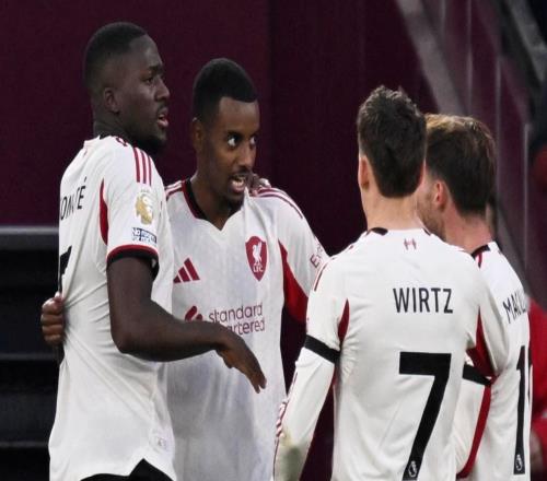 斯洛特太狠了,大胆弃用萨拉赫,1.4亿锋霸破门,利物浦终结3连败