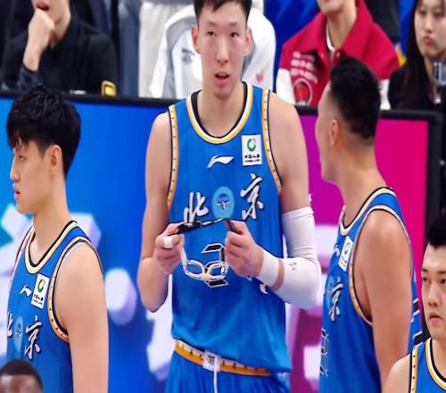 半个赛季薪水超百万!北京队“天价”硬砸麦基,钞能力碾压全联盟