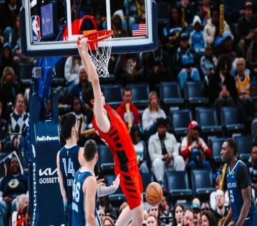 4分5板5犯！杨瀚森NBA生涯首次首发，下半场不错