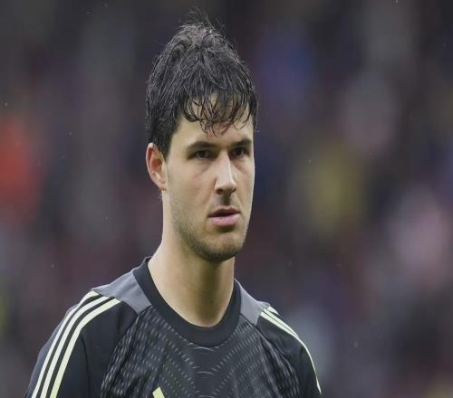 曼聯10險勝埃弗頓：9戰不敗藏玄機，封神與懸念并存！