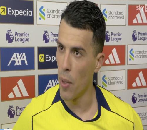 波罗:赛前我就对队友们说要相信自己最重要的是拿到这一分