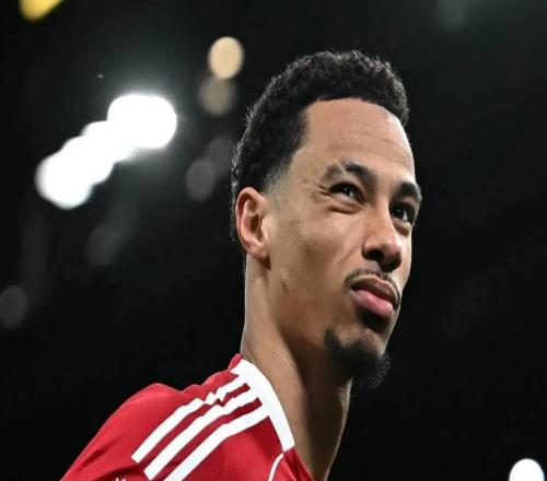 TA：?；倏搜杆僬痉€(wěn)腳跟，用效率證明自己是紅軍的頭號前鋒