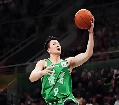 2分，0分！遼寧隊(duì)重磅引援成為了累贅球迷：快送走