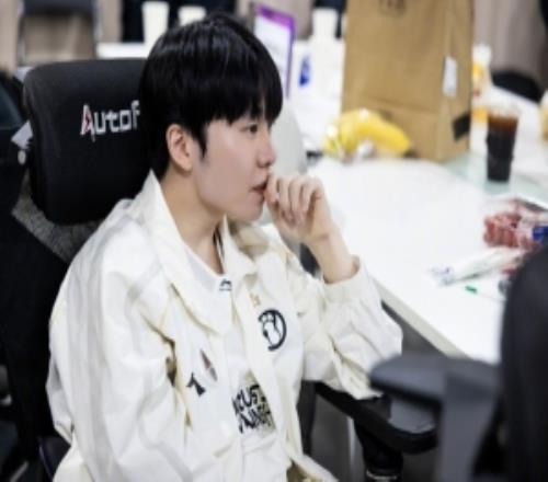 IG超话热议RK或将回归：Renard打的好好的至少得有换的理由吧！