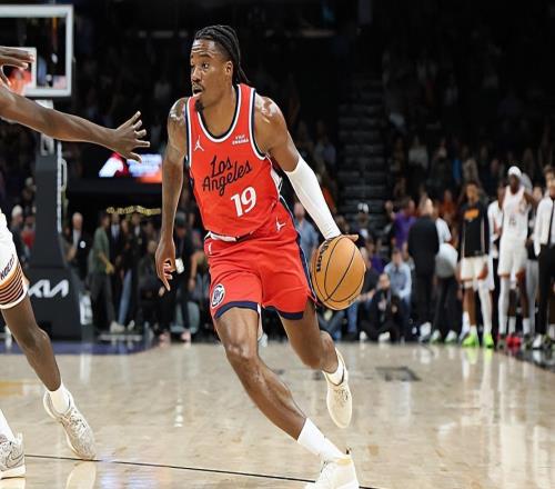 在發展聯盟都有些打不明白，快船之前為什么要給他雙向合同