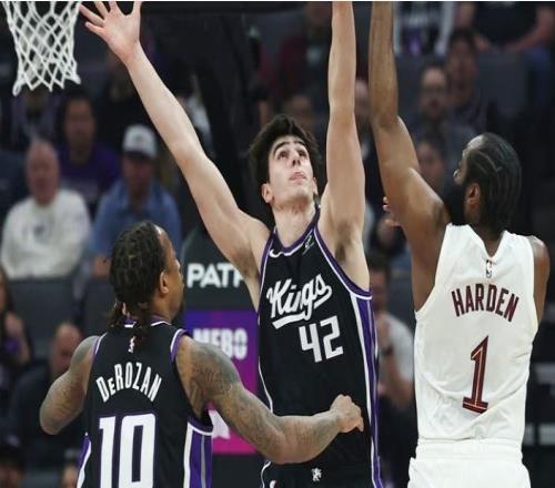 哈登骑士首秀:米球哈登,轮流爆分