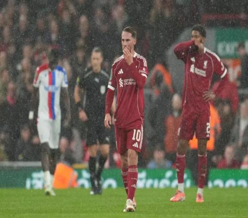 国内赛事5连败!利物浦彻底崩盘未来11天还有三场硬仗