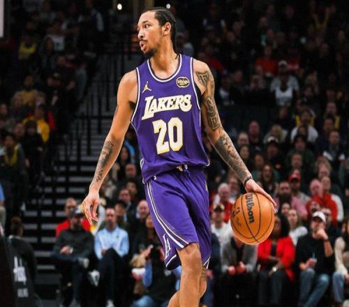 祖母打两份工,他迫切想打NBA,湖人双向球员复刻流感之战!