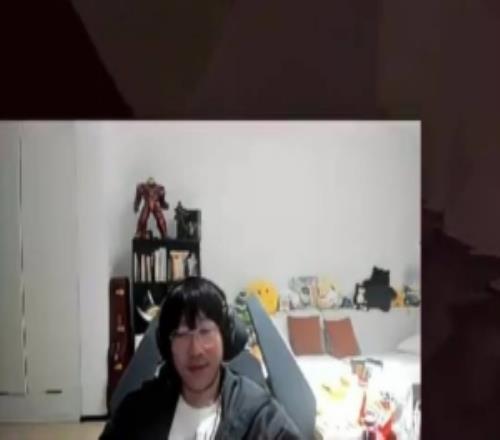 Ning谈Uzi复播：TS和Uzi在玩家心中是双神唯一能压乌兹的叫Faker