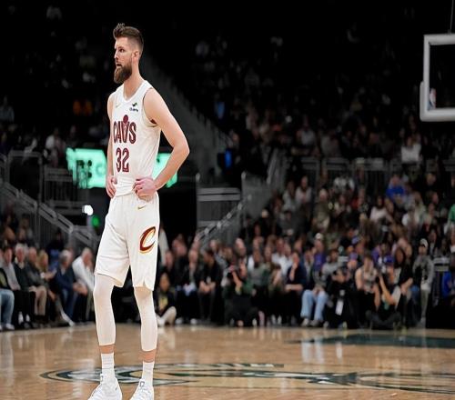 表现起伏太大了!骑士是否应该让这位锋线球员留在先发阵容中呢