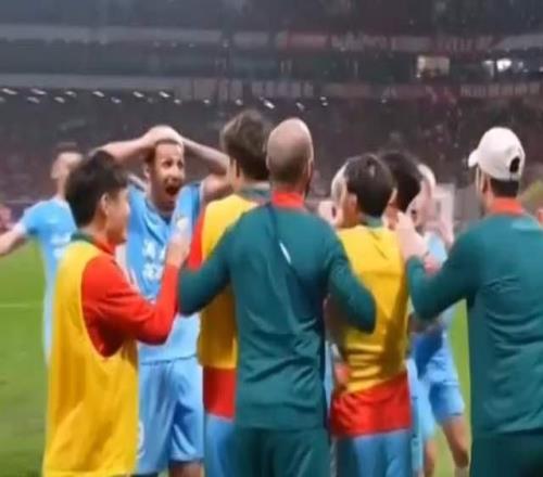 里皮没看走眼!何超打进世界波:里皮曾钦点为“下一个郑智”