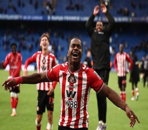 英超神奇1夜！曼聯(lián)42三連勝！反超4連敗利物浦！黑貓絕殺切爾西