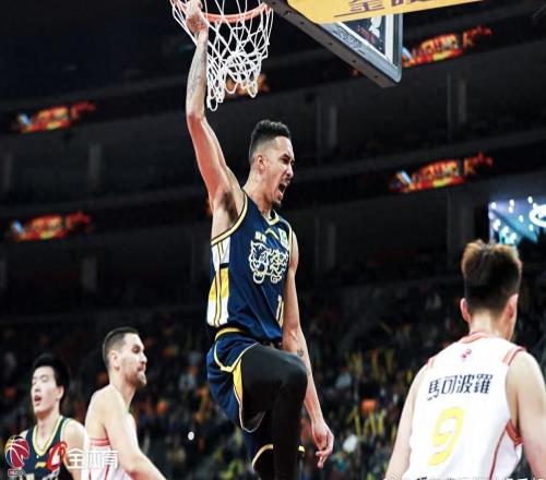 深夜12点!抖音体育公开向广东队道歉,解说员用词不当遭终止解说