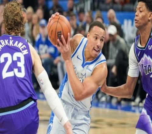 弃用主力!鱼腩惨遭17分大逆转:全场开心欢呼,杰克逊首秀22分