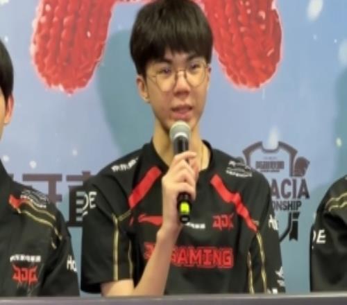 Junjia谈第一赛段版本:取消厄塔汗就20分钟后不能死其他一样的