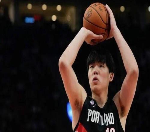 杨瀚森的“黑”与“粉”背后,是专业性的丧失