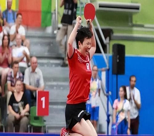 1989年，國乒“怪拍”倪夏蓮無奈出走盧森堡，59歲仍征戰國際賽場