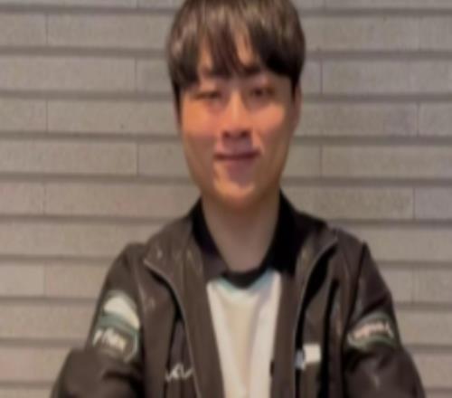 DK分享ShowMaker庆祝动作：来自POM的飞吻