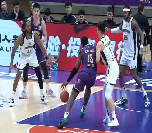 5連勝登頂CBA！北京+廣東爭冠最強對手出爐，遼寧8名球員僅得4分