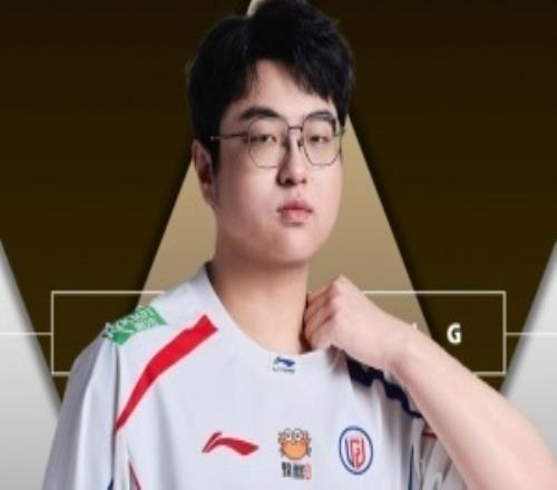 LGD官方：上單選手嚴睿sasi即日起正式斷開連接