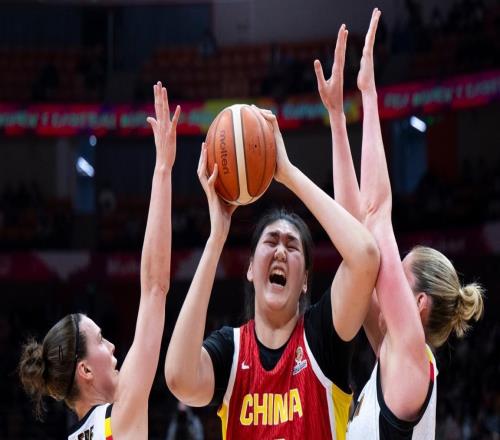 中国女篮65比80不敌比利时女篮,张子宇拿下20分11篮板