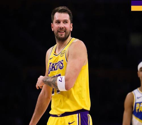 东契奇44分9板5助湖人轻取步行者,里夫斯19分西卡26分5板