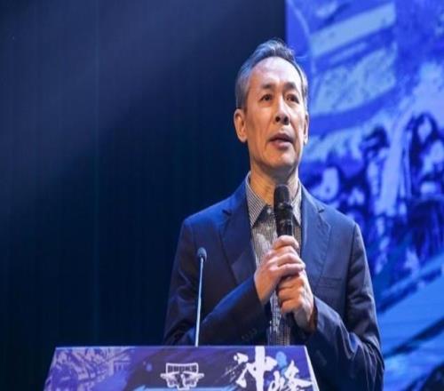 CBA最新消息!北京签约争议外援,布朗被裁掉,萨姆纳无缘广东